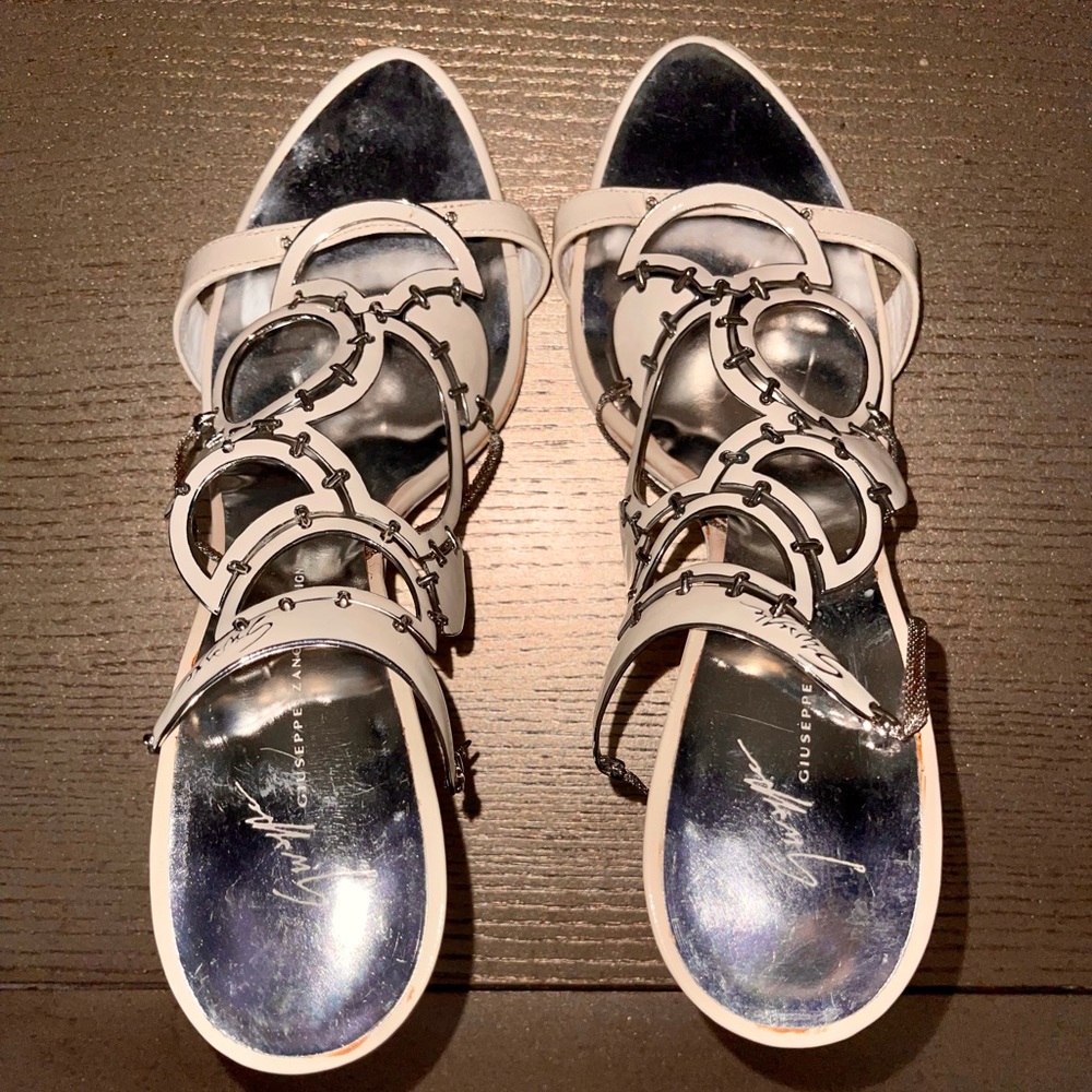 Shoes - Picture 7 of 9